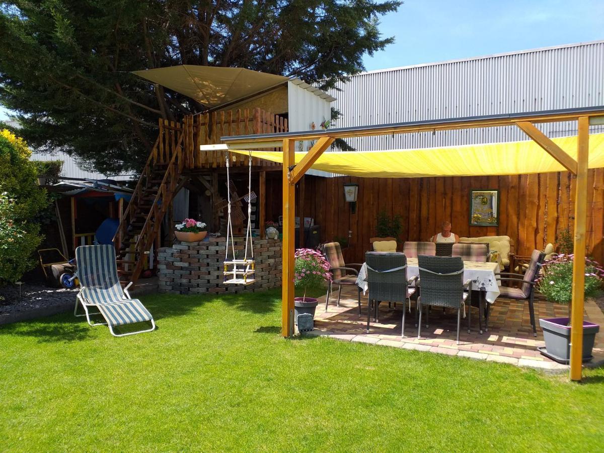 Gemuetliches, Freistehendes Ferienhaus โคเบลนซ์ ภายนอก รูปภาพ